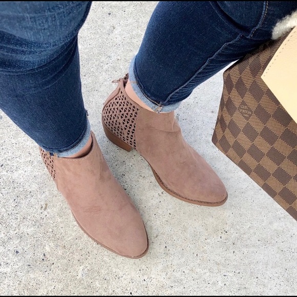 New! LAST PAIR!! Nutmeg Brown Bootie With Zipper - Picture 3 of 8